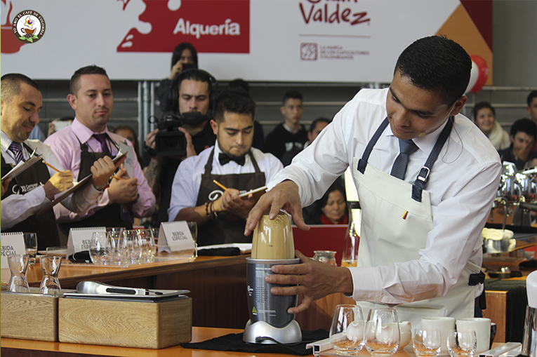 Diego Fernando Campos de Amor Perfecto, nuevo Campeón Colombiano de Baristas