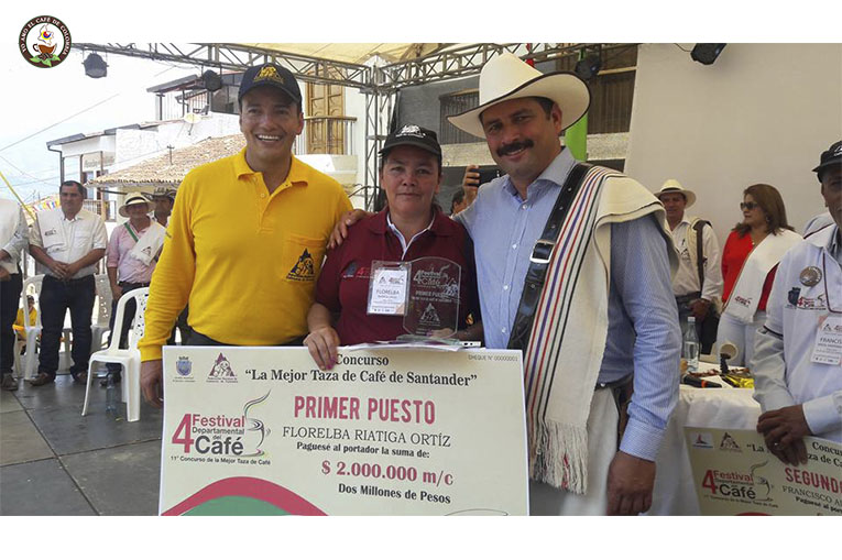 Florelba Riatiga Ortíz ganadora del del XI Concurso de la Mejor Taza de Café de Santander