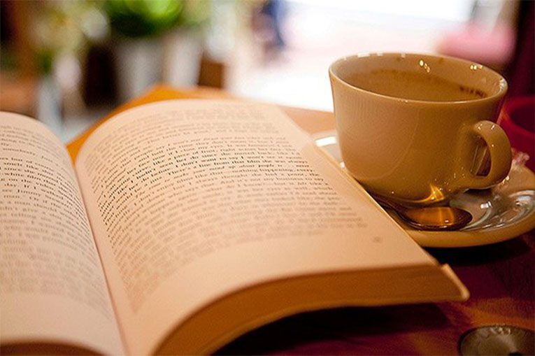 10 AUTORES QUE RINDIERON HOMENAJE AL CAFÉ