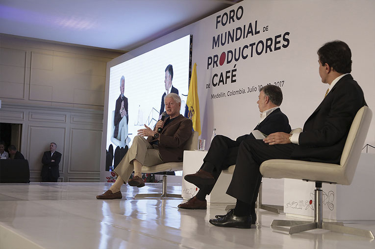 El Café Es Un Pilar De Desarrollo Rural.- Bill Clinton
